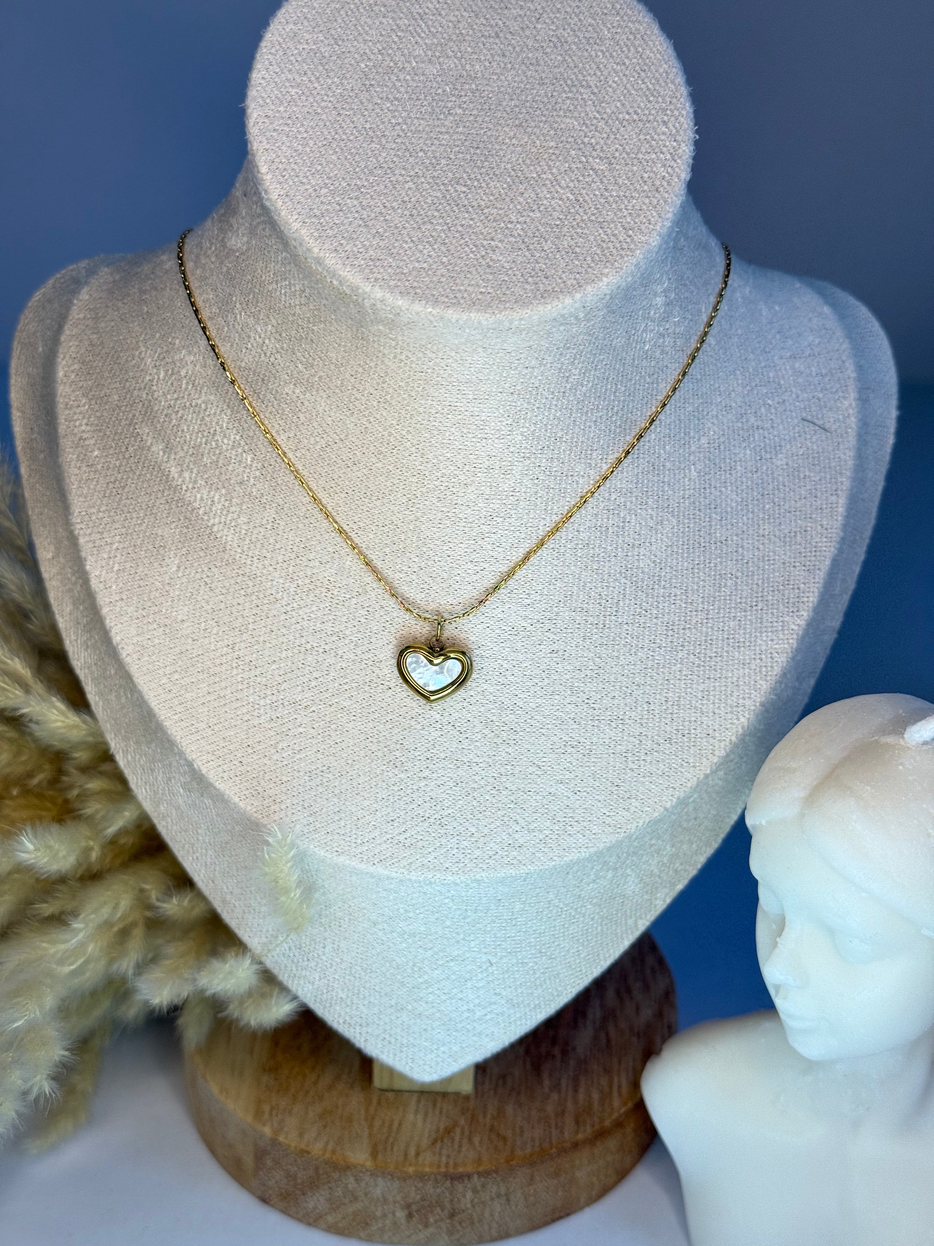 Minimal heart Necklace