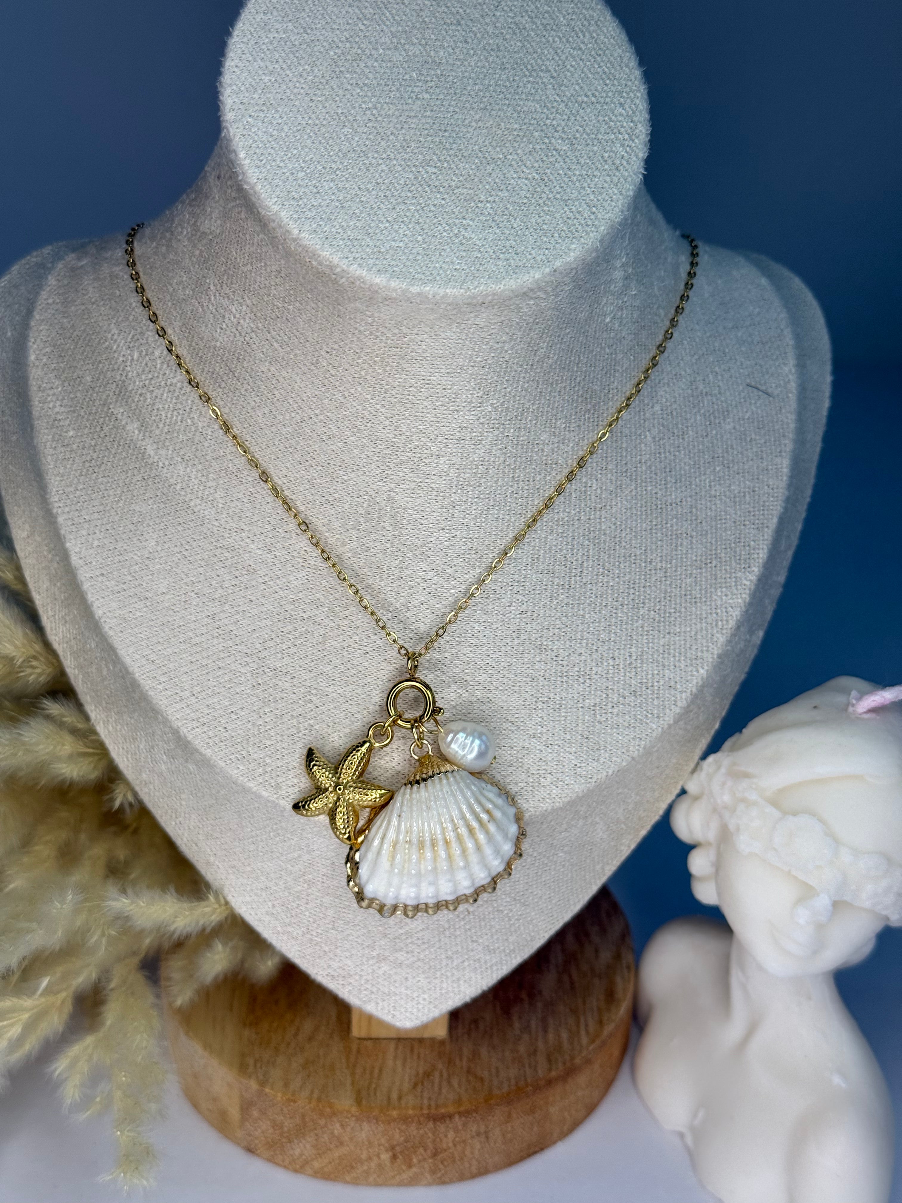 Star Gold shell Necklace