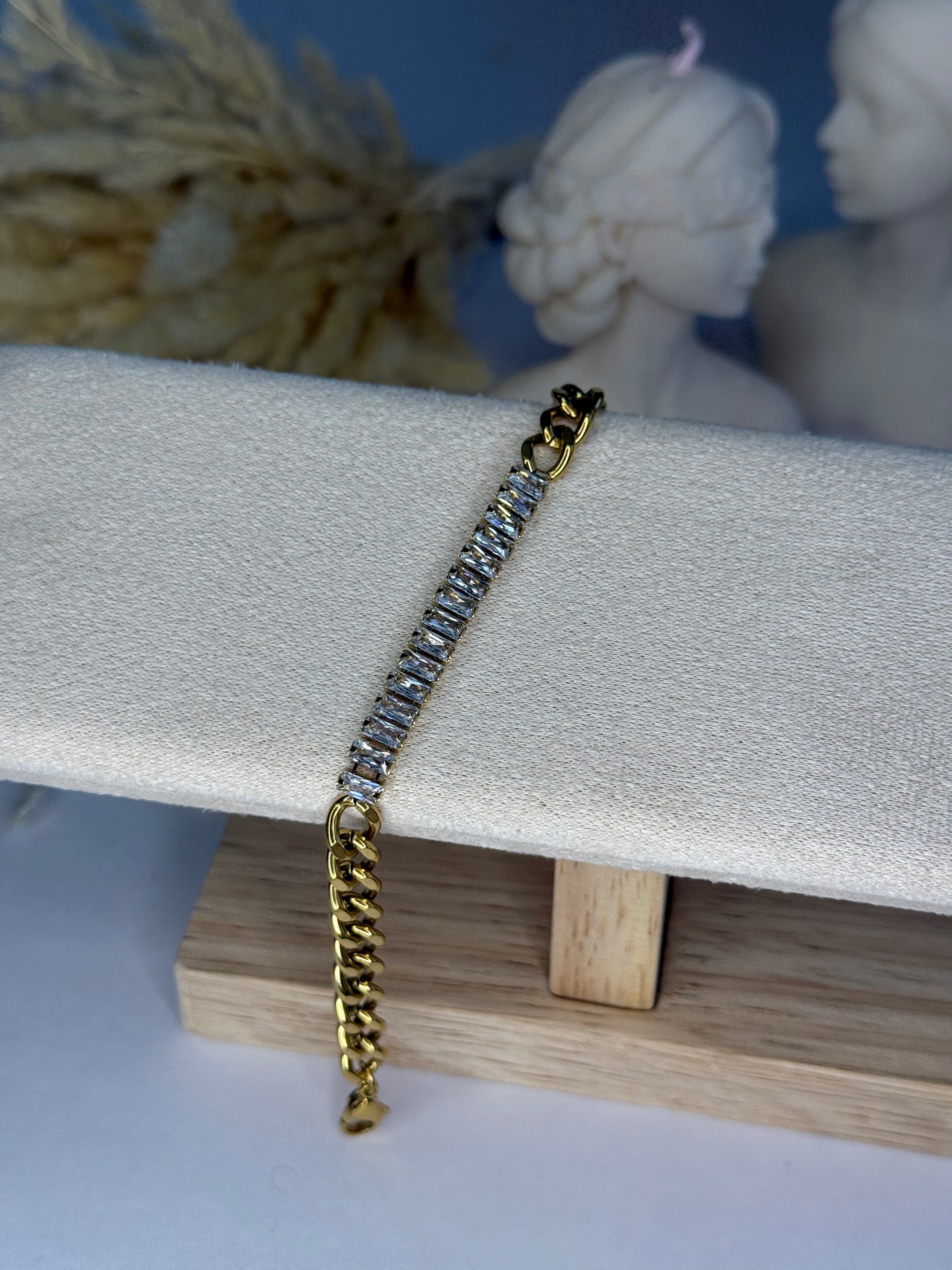 Crystal Curb luxury Bracelet