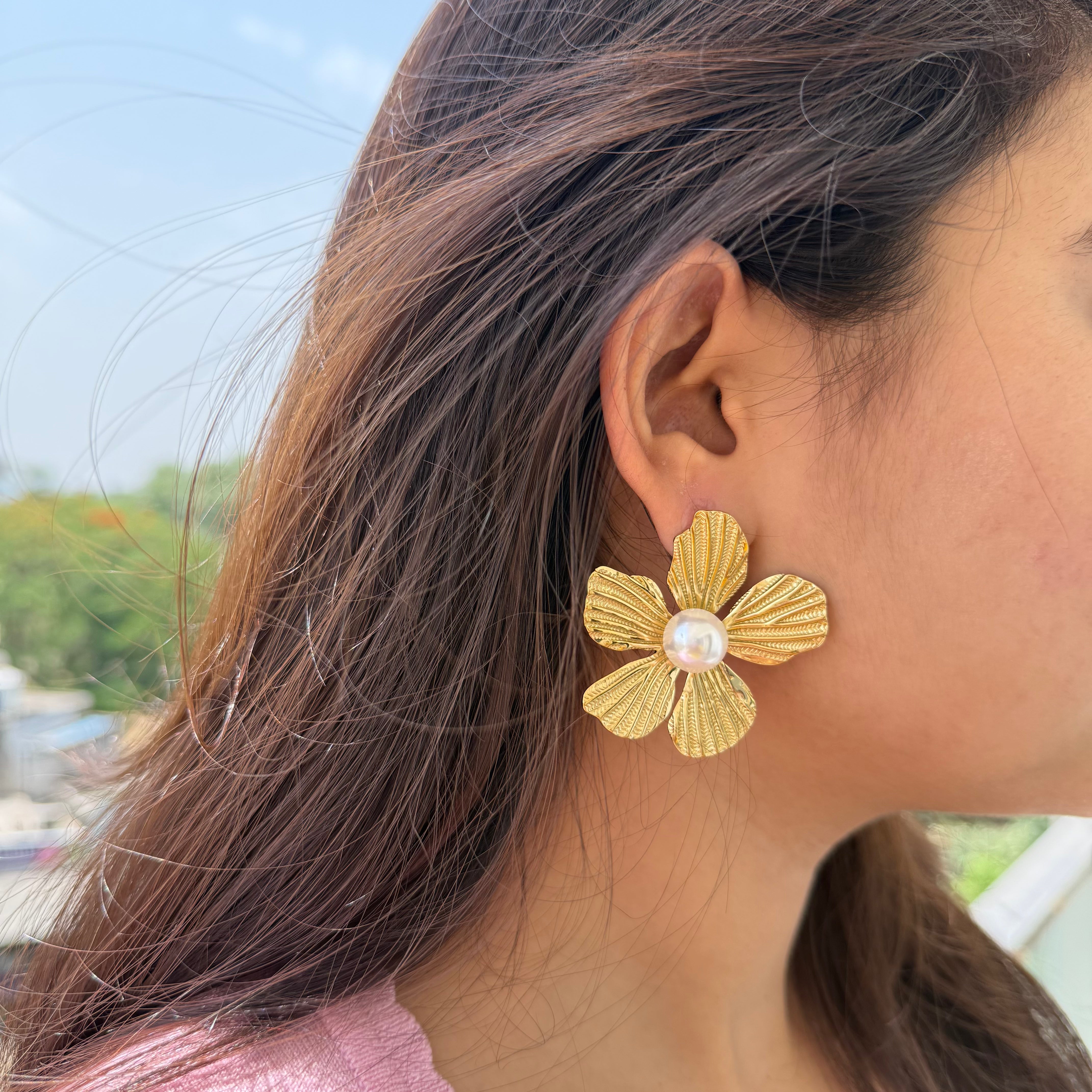 Freshwater Pearl Earrings