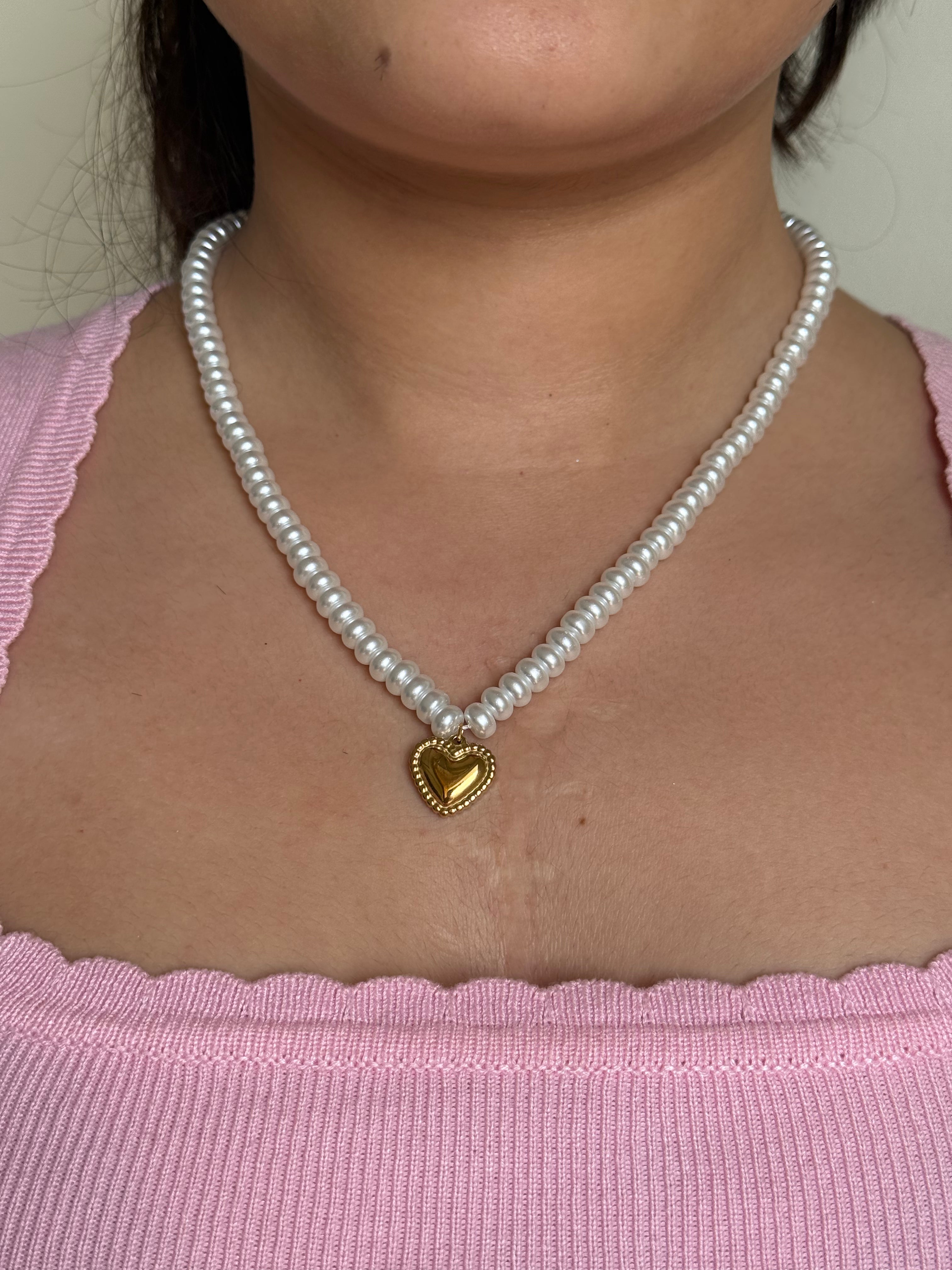 Pearly heart necklace