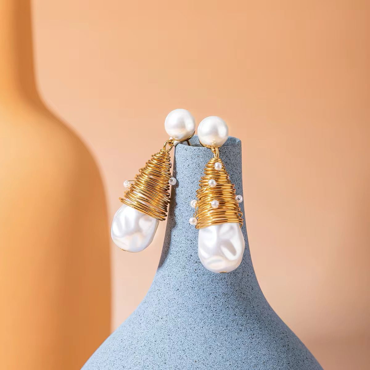 Pearl cone Earring