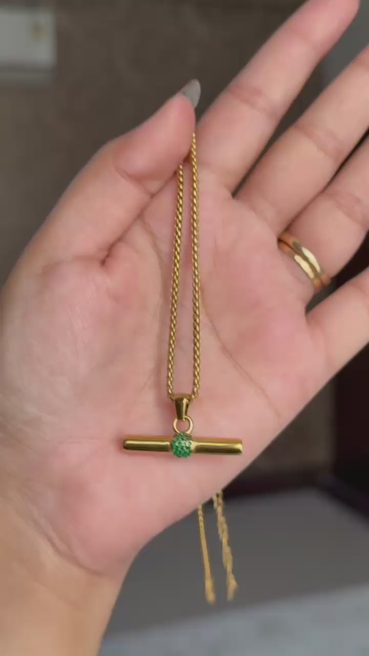 Majestic chin necklace