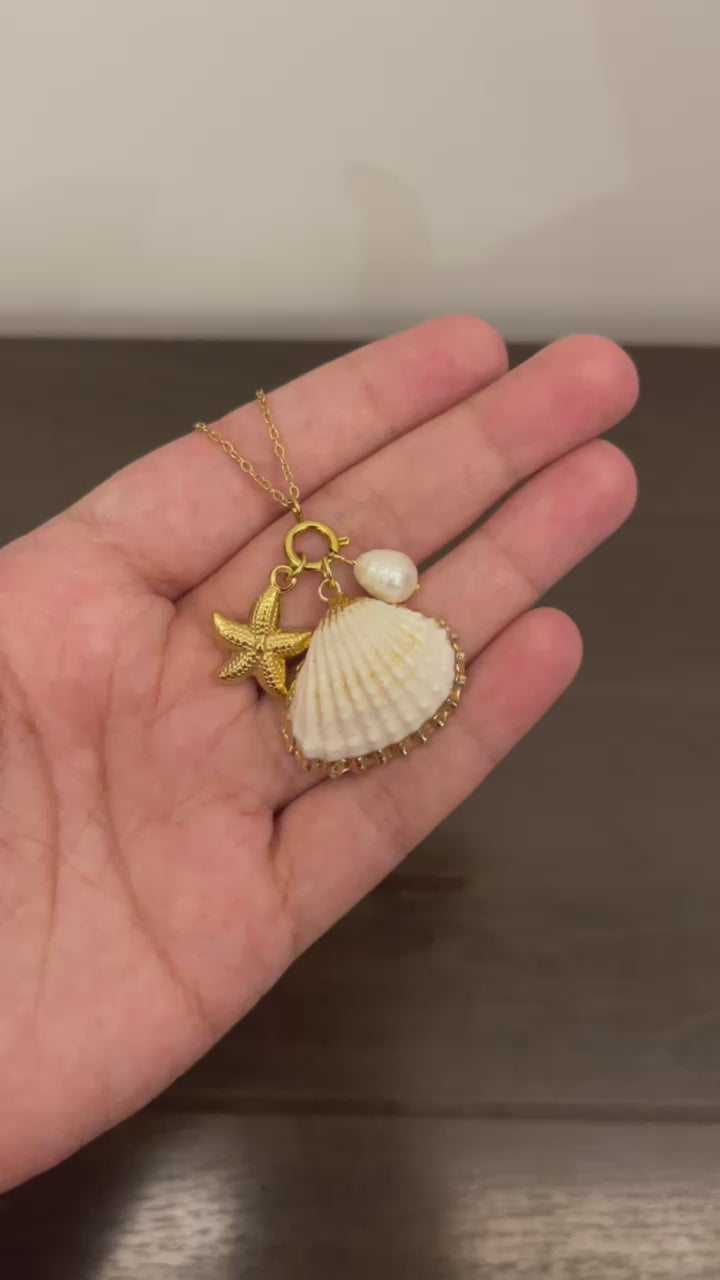 Star Gold shell Necklace
