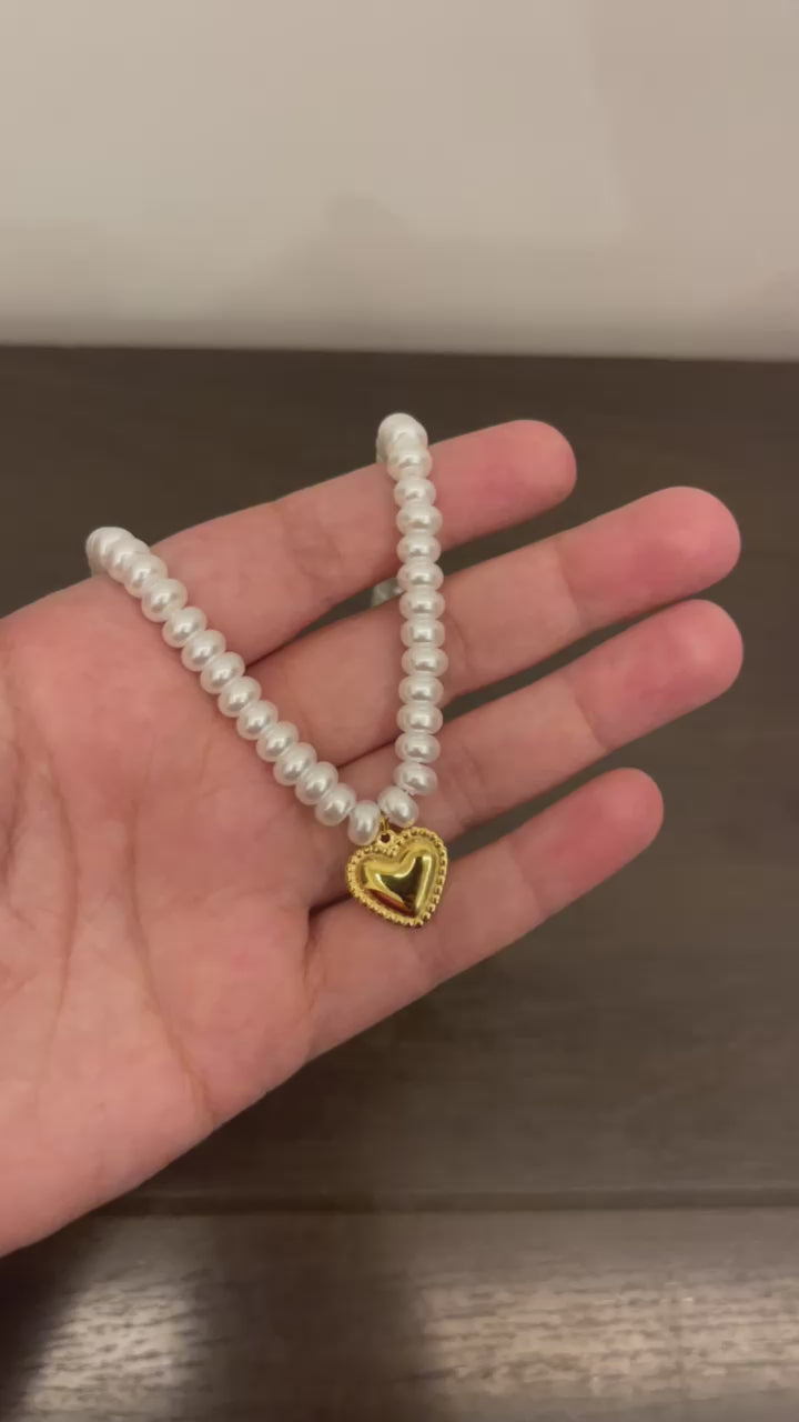 Pearly heart necklace