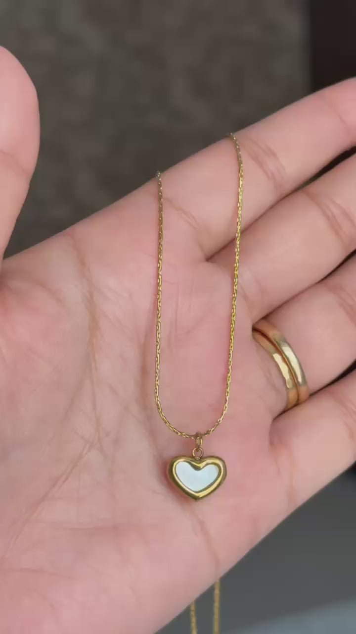 Minimal heart Necklace