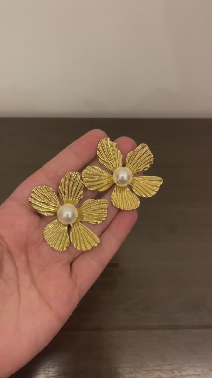 Freshwater Pearl Earrings